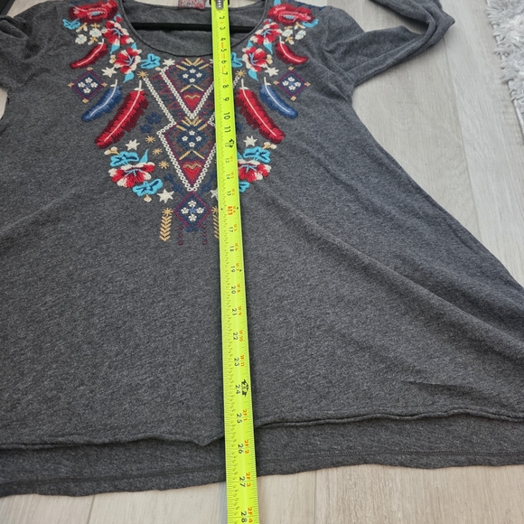 Johnny Was Embroidered Tunic Top Small Gray with Multicolor Accents - Picture 7 of 8